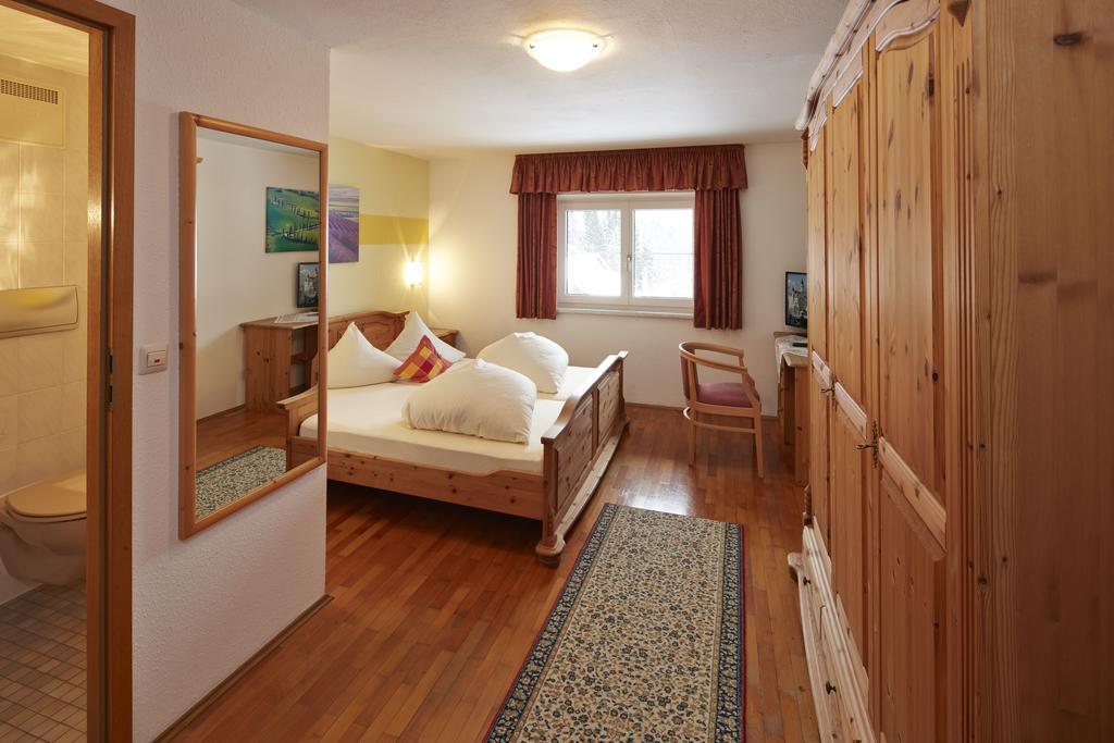 Alpenmotel Saeuling พินส์วาง ห้อง รูปภาพ