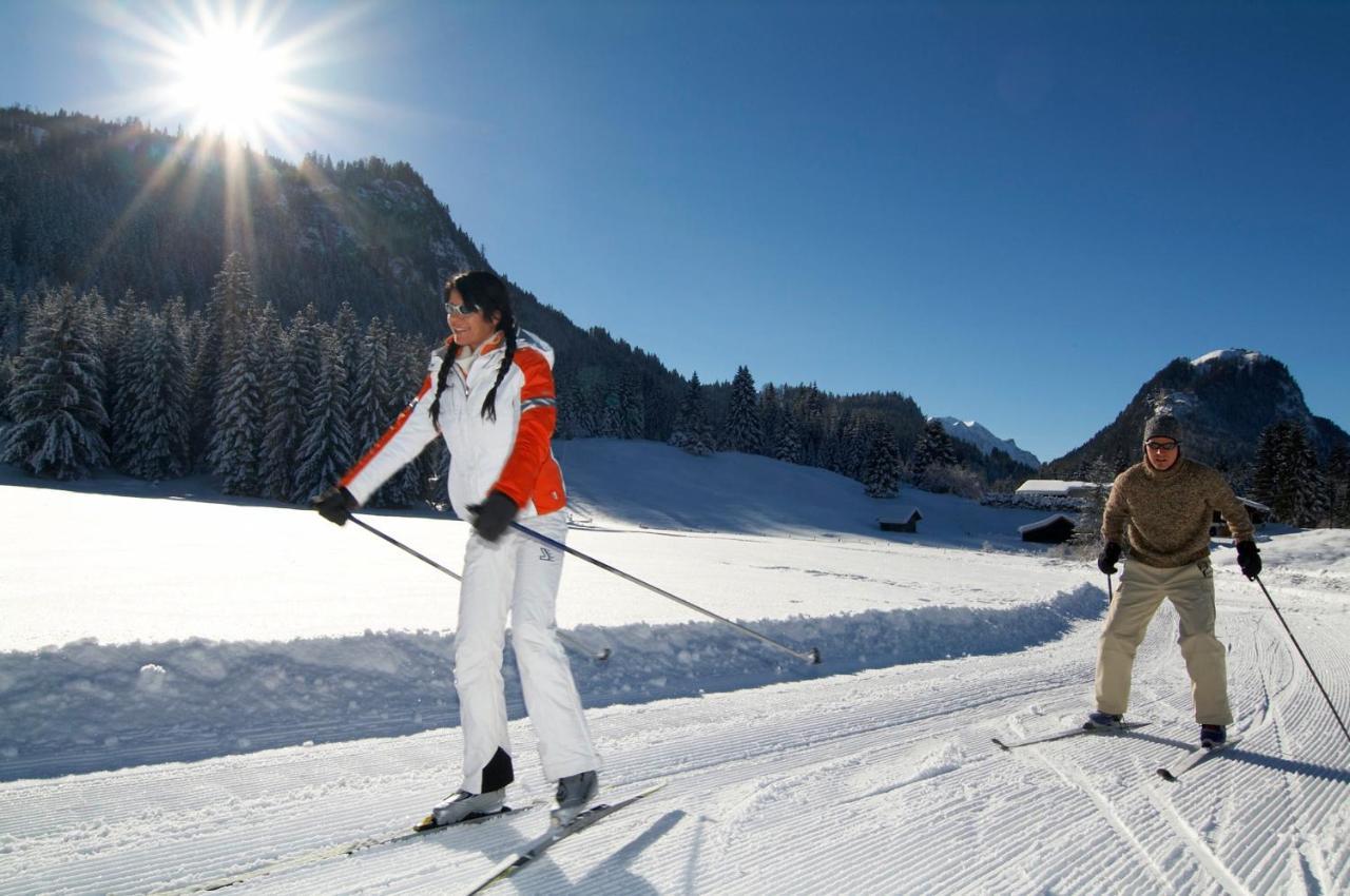 Alpenmotel Saeuling พินส์วาง ภายนอก รูปภาพ